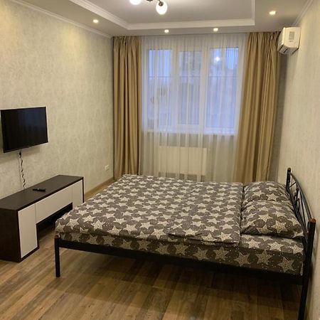 028 Апартаменты В Жк "Софиевская Слободка" Visneve Kültér fotó